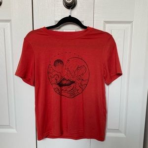 SHEIN Red T-Shirt with Wave Design